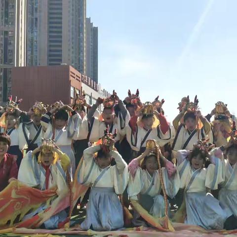 第二实验小学社团风采展示，传统文化与语言艺术交相辉映