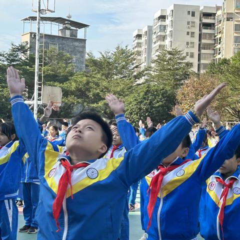 七彩阳光浸心灵，广播体操健体魄                          ——南塘中心学校广播体操比赛