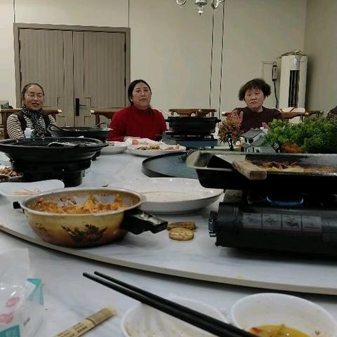 感谢老年大学同学的宴请