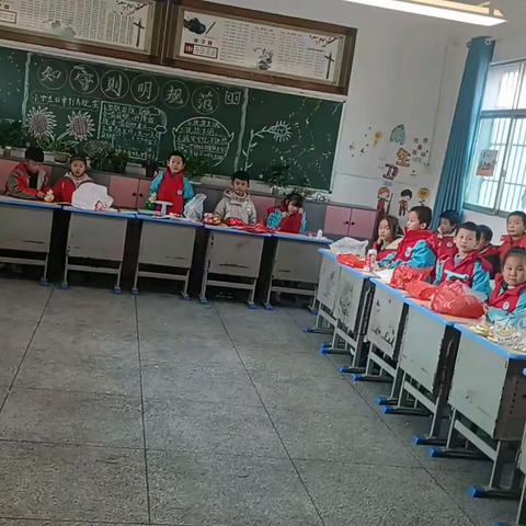 吉安县海尔希望小学一7班举行“庆元旦”活动