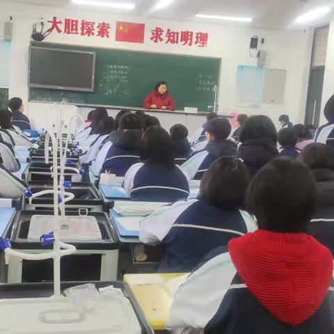 八年级物理组公开课顺利举行