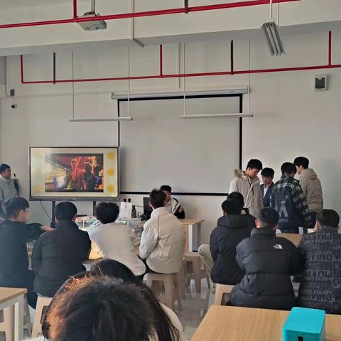 信息技术系360安全、渗透专班召开月度总结表彰会暨学员生日会