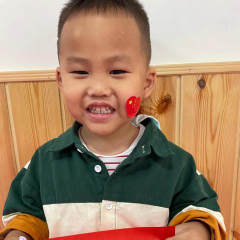 资中县优嘉蓓幼儿园2023年秋季李子奕的成长纪念册