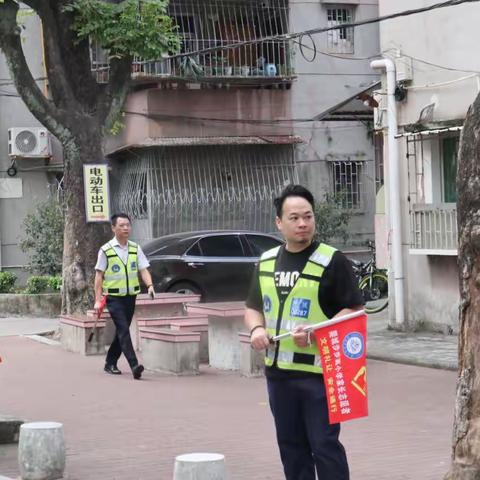 暖心护学岗，守护上学路