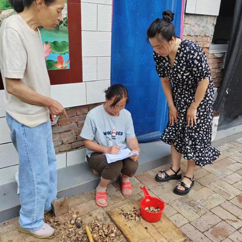 网格员的日常入户工作