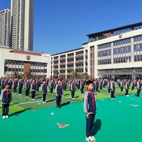 跃动心情，共享欢乐——钟家村小学大课间活动展示