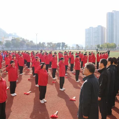 人民银行丽江市分行开展“夯实理想信念之基 砥砺金融强国之志”主题团日活动