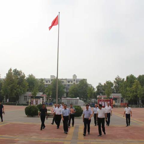 心系教育，情暖师心 ——县领导莅临浚县卫溪中学开展教师节慰问活动