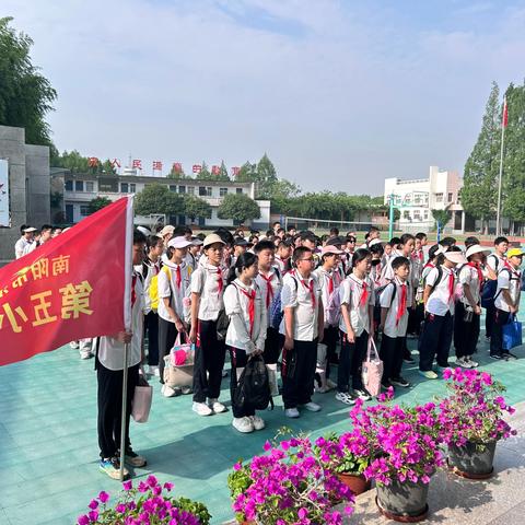 褪茧成光芒，成长加速度——“雅·正”体验课程“心品训练营”