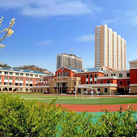 美丽的龙沙小学