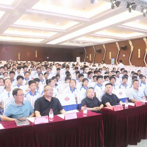 守护校园，“救”在身边  ——临沂第四十中学联合沂州医院开展心肺复苏急救知识进校园宣讲活动 ‍