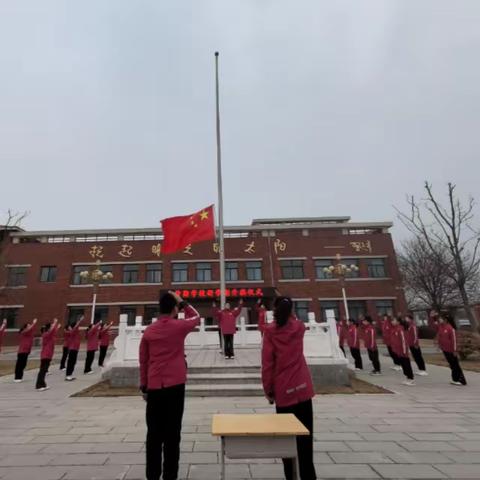 【仲勋学校·开学报到】龙腾瑞气迎新程 奋楫笃行再起航