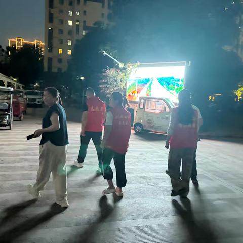 清理楼道隐患 畅通生命通道【马坊头村开展楼道安全专项整治行动】