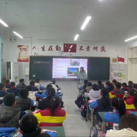 潜心教研勤探索，扎根教学促提升——东平县第四实验小学英语组开展“半天无课日”教研活动