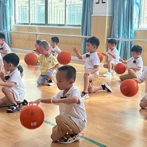 蓝天大地幼儿园篮球🏀B班结课啦！！