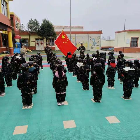 磙子营乡未来星幼儿园特色课程:国防军警课