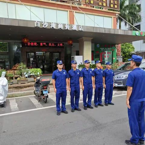 龙华区海垦专职消防救援站开展辖区酒店熟悉演练工作