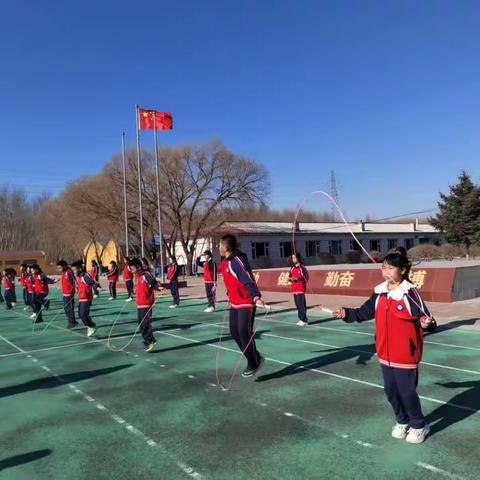 绳舞飞扬，活力满校园 ‍——双辽市农场中心小学月度体育单项赛欢乐开赛