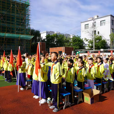 花开六月，童梦绽放。 古城大街小学第十三周工作总结