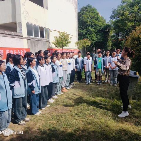 欢乐隆咚锵     乐享音乐坊———颍川教育集团固厢校区社团活动（二）