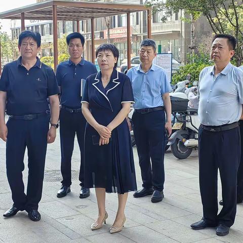 市政协委员联络室主任郭庆香一行3人到胜利路街道调研保险行业“委员之家”建设情况