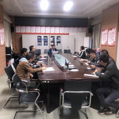 琼山区南渡江龙头村段江堤垮塌修复工程进度推进会议