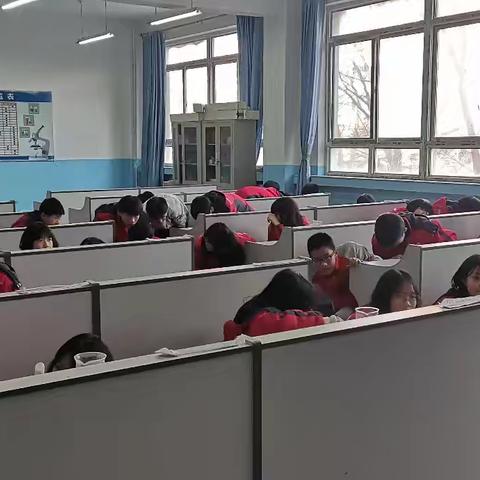 校园实验室意外演练简报