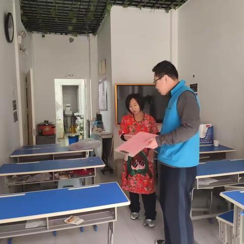 济北街道安康社区开展以“分”出绿色小饭桌，“类”聚环保大能量主题宣传活动