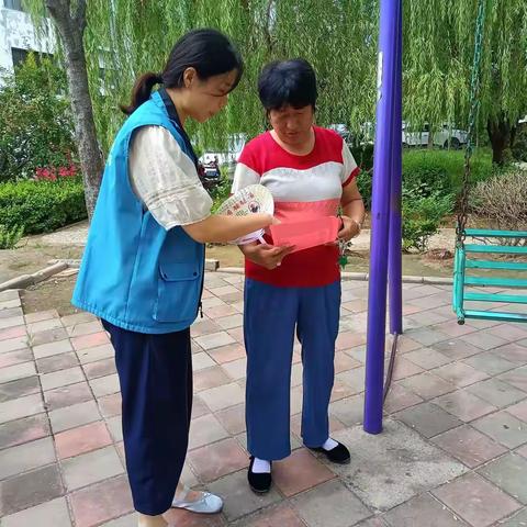 济北街道安康社区开展“垃圾分类一起来 同心共筑绿色梦”主题宣传活动