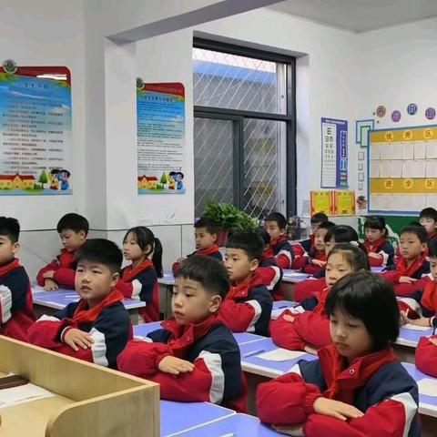 翰墨飘香润童心 一笔一画塑品格——西街小学开展规范汉字书写评比活动