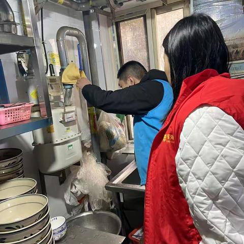 排查隐患  守护平安||颜家堡村社区网格员入网进格开展隐患排查活动