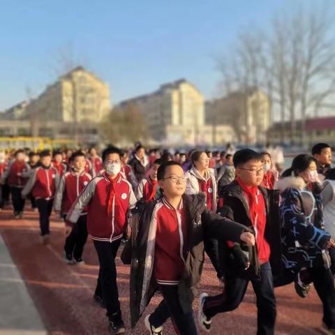 冬日阳光，健步同行——记围子街道围子小学开展师生健步走活动（第八期）