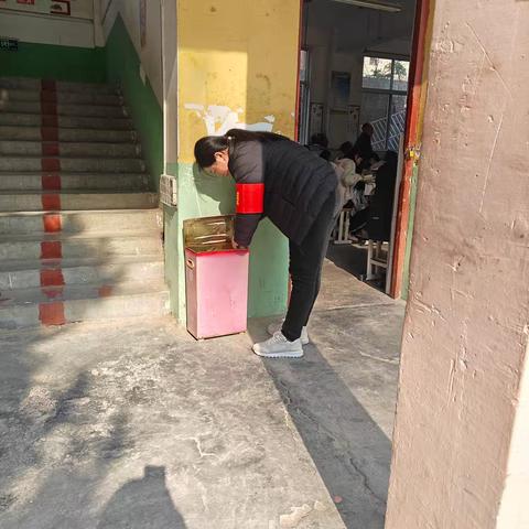 阳阿乡第二初级中学校园安全隐患排查