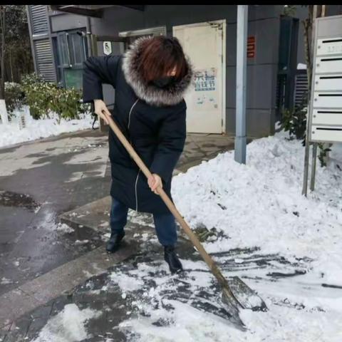 潍坊分行营业部营业室文明服务在行动