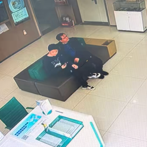 暖心接力： ‍点亮特殊家庭社保卡办理之路