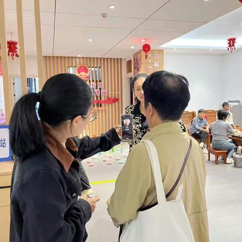 翠园社区开展企业退休人员活动