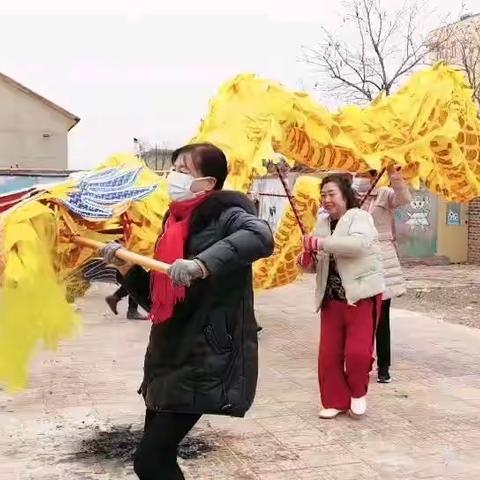 德馨缘春节跑耍排练中～金龙飞舞