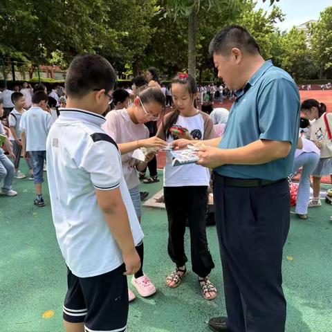 特师附属小学的跳蚤市场