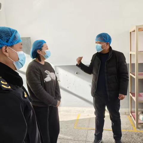 筑牢安全防线 守护幼童健康 ——县市场监管局领导莅临我园开展食堂安全专项指导检查