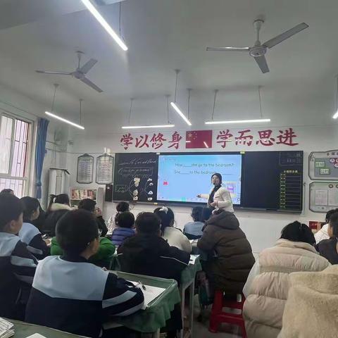 推进课改·共同教研·促进提升——成安县实验小学英语学科组第十二周教研纪实