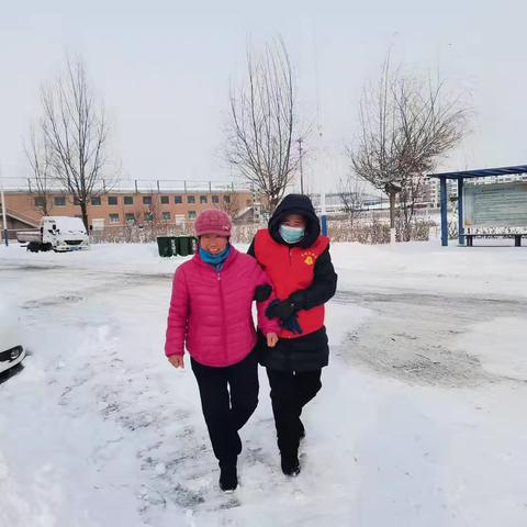 雪天暖事 皆是感动