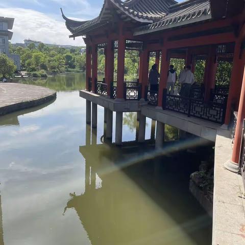 自然与人文交融的休闲之旅