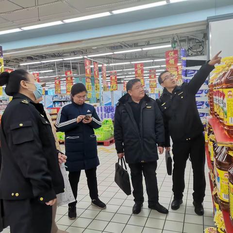 鞍山市市场监督管理局价监分局开展双节期间专项检查