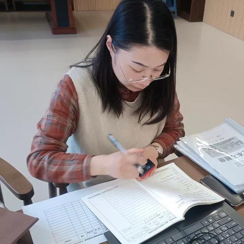 夯实教学常规，共促质量提升——徐州市新教育学校初中部期中教学常规检查