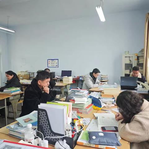 东岗镇一中七年级本周工作纪实（3.24-3.28）