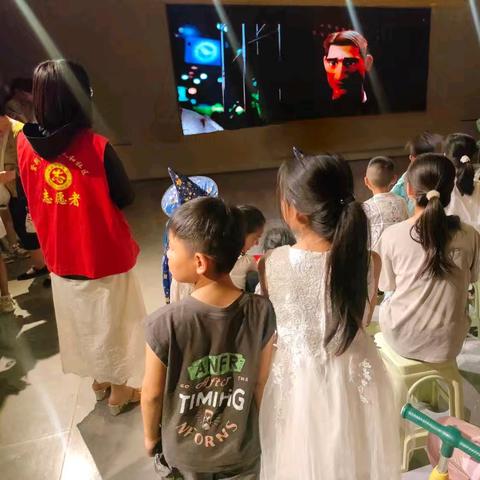 光影传廉风 共筑好家风 紫荆路街道人和社区开展家风主题观影活动