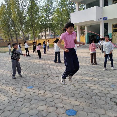 新华民族小学南校——丰富多彩的社团活动