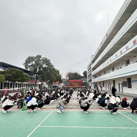 悦来镇中防震、消防、宿舍应急演练