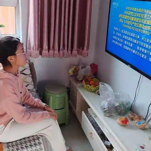 “看新闻，知天下”——高（18）班