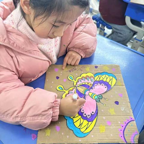 童趣绘彩 点亮童年  —— 崇文小学校园文化节主题绘画活动